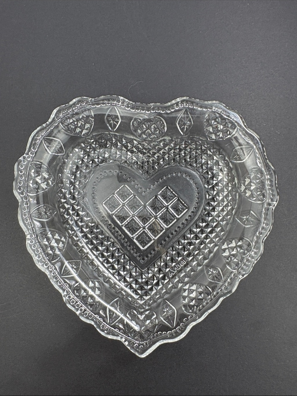 Clear Glass Heart Dish Scalloped Edges Diamonds Starburst Avon
